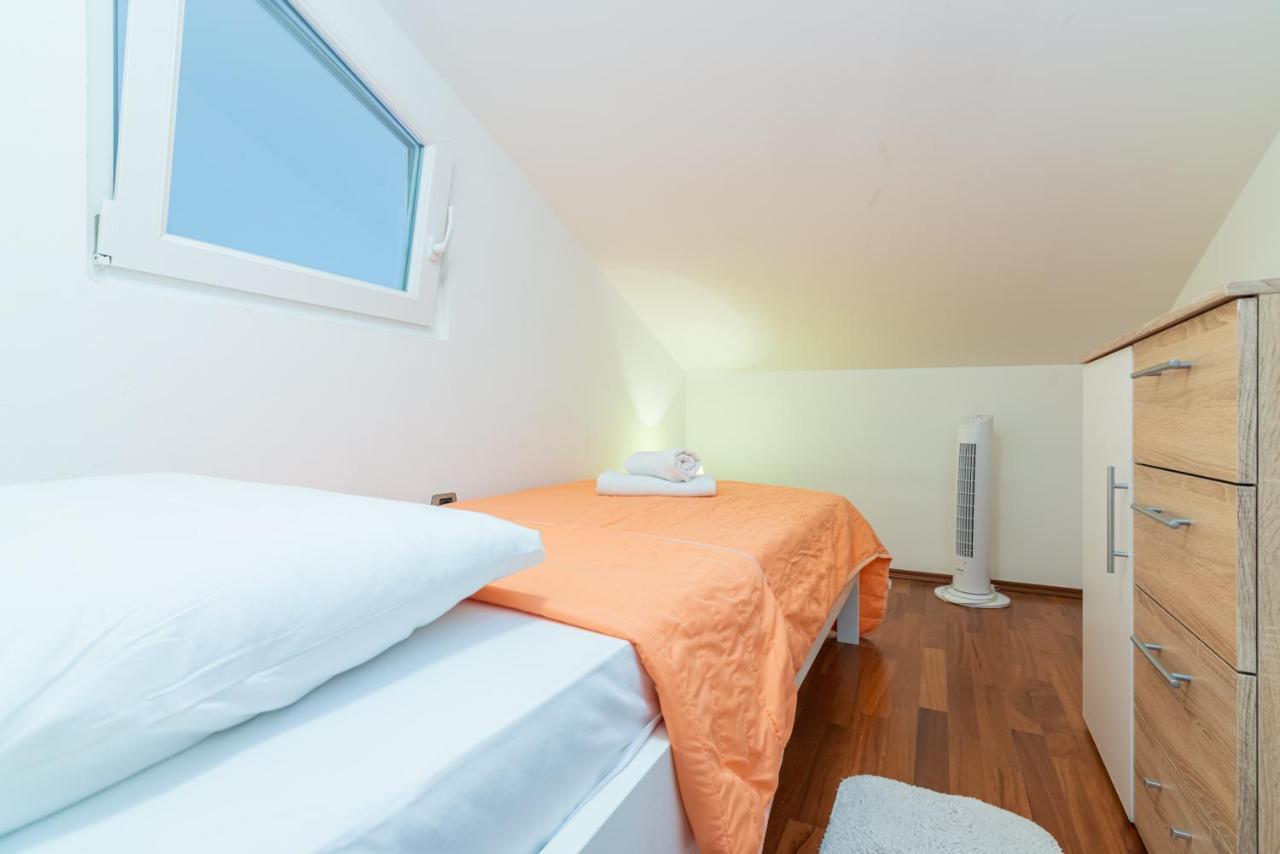 Apartment Lovorka 5 Baška Екстериор снимка