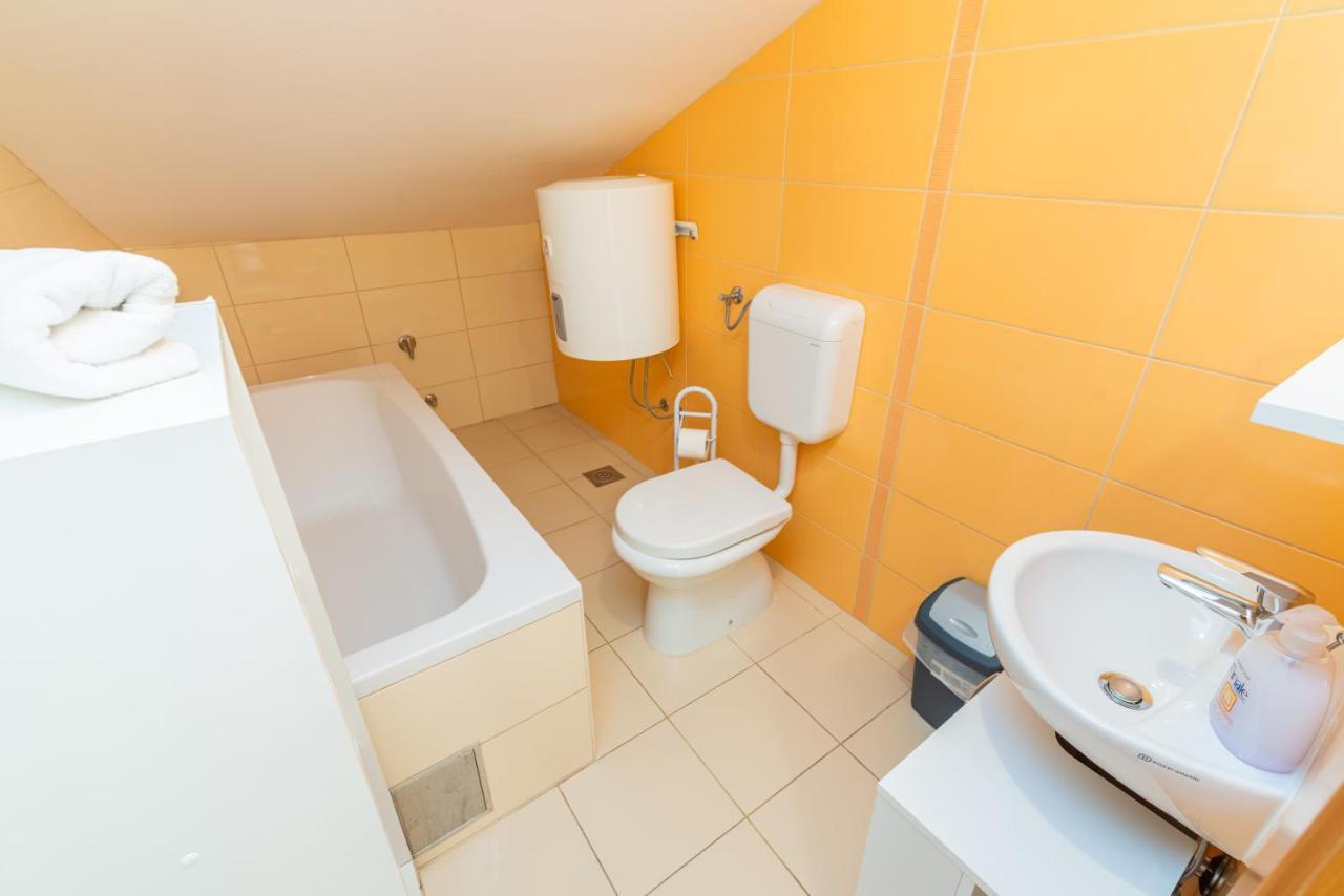 Apartment Lovorka 5 Baška Екстериор снимка